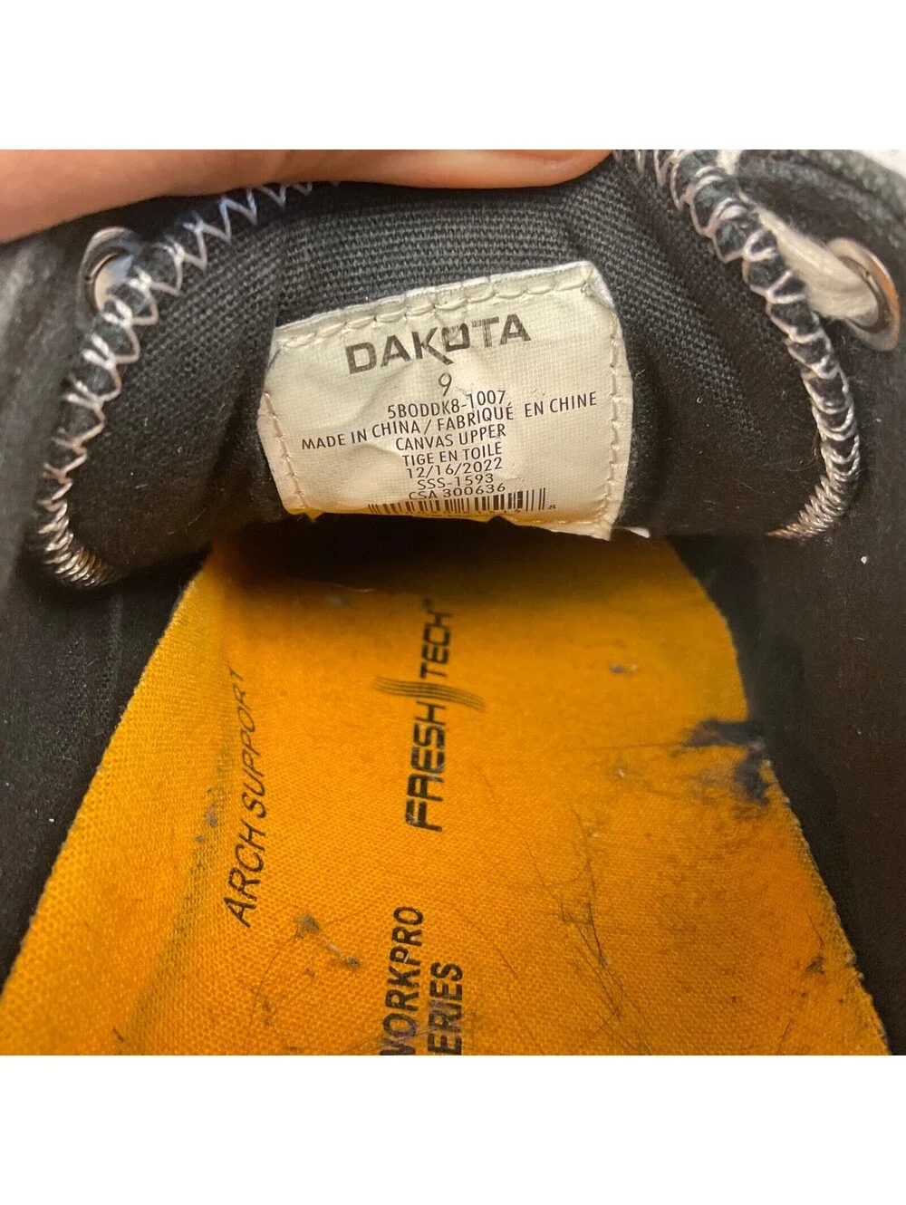 Dakota used shoes